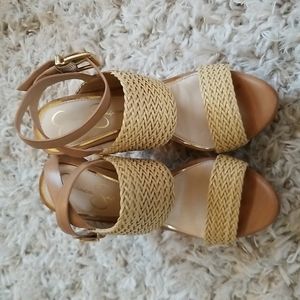 Get your wedge on!! Super cute - Jessica Simpson sz 7